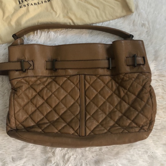 Burberry quilted tan leather purse 😍 - Picture 5 of 13